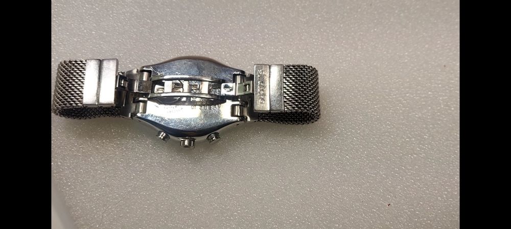 Часы швейцарськие Swatch