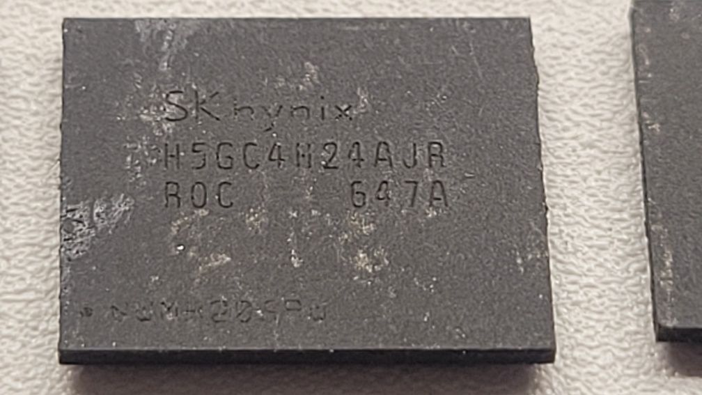 4 Gb КОМПЛЕКТ Чип памяти GDDR5  Elpida