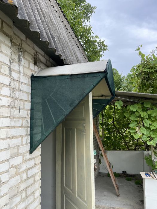 Козирок дашок навісний