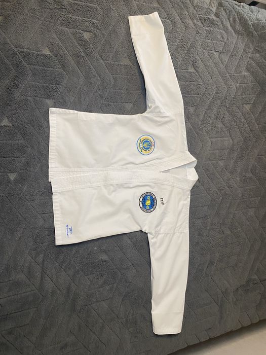 Екіпірування для тхеквондо ( форма, шолом, перчатки, фути)