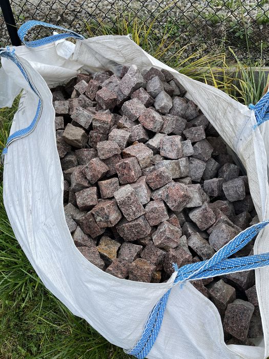 Kostka granitowa ruda i szaroruda 6x6cm