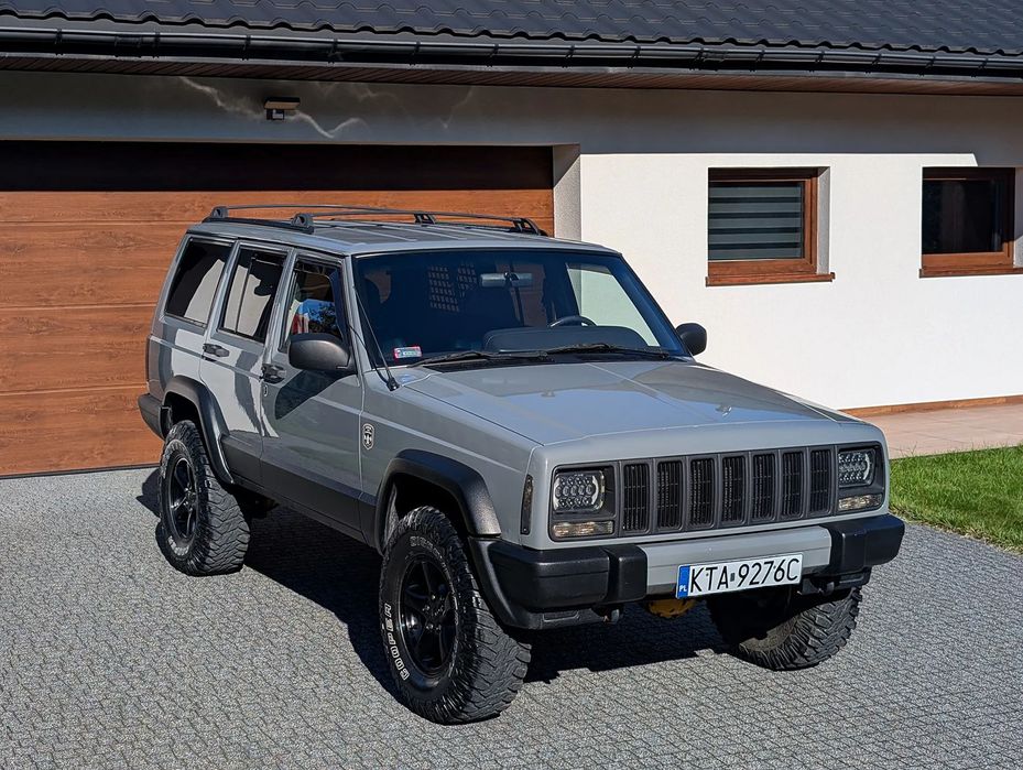 Jeep Cherokee 31'', klima, LPG pod autem
