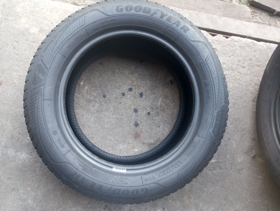 Opony zimowe 225/55/16 całoroczne. Super stan