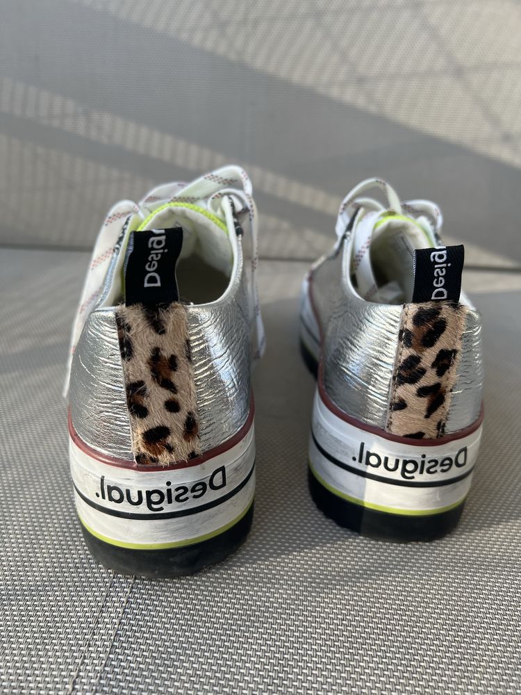 Tenis Desigual Silver