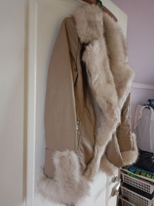 Куртка  осінь тепла зима