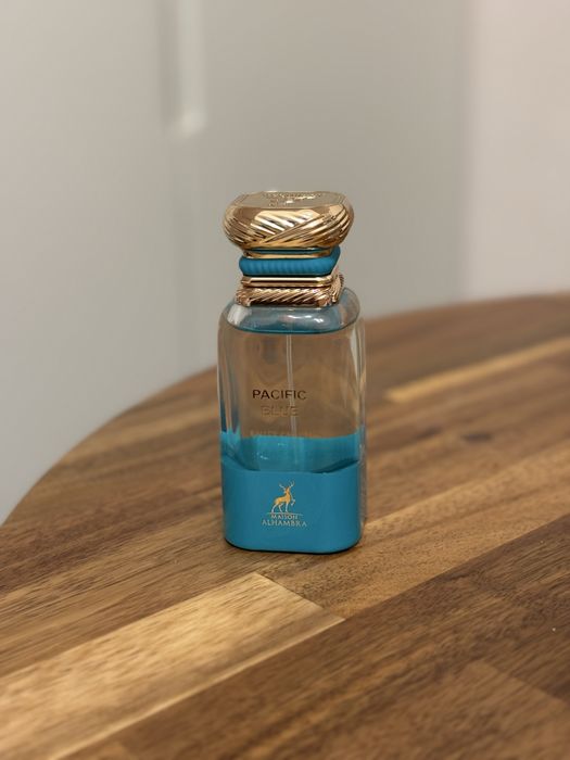 Pacific blue Maison Alhambra