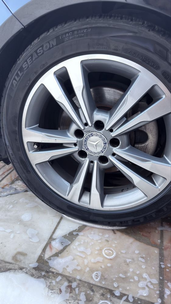 Jantes mercedes benz originais aro 17 com pneus em bom estado