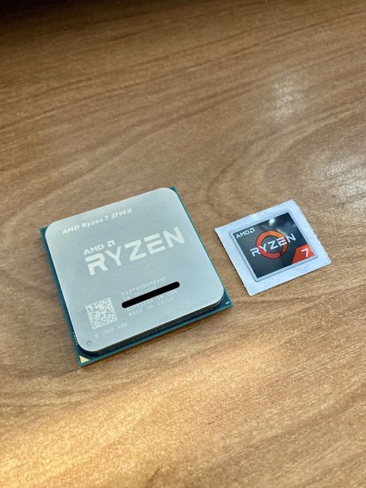 AMD Ryzen 7 2700x + AMD Wraith Prism