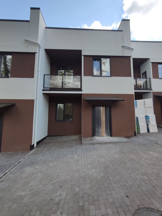 Просторий таунхаус з індивідуальним опаленням в Ірпені