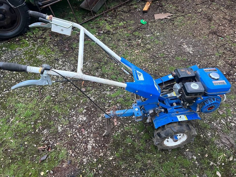 Продам Мотоблок ЗУБР