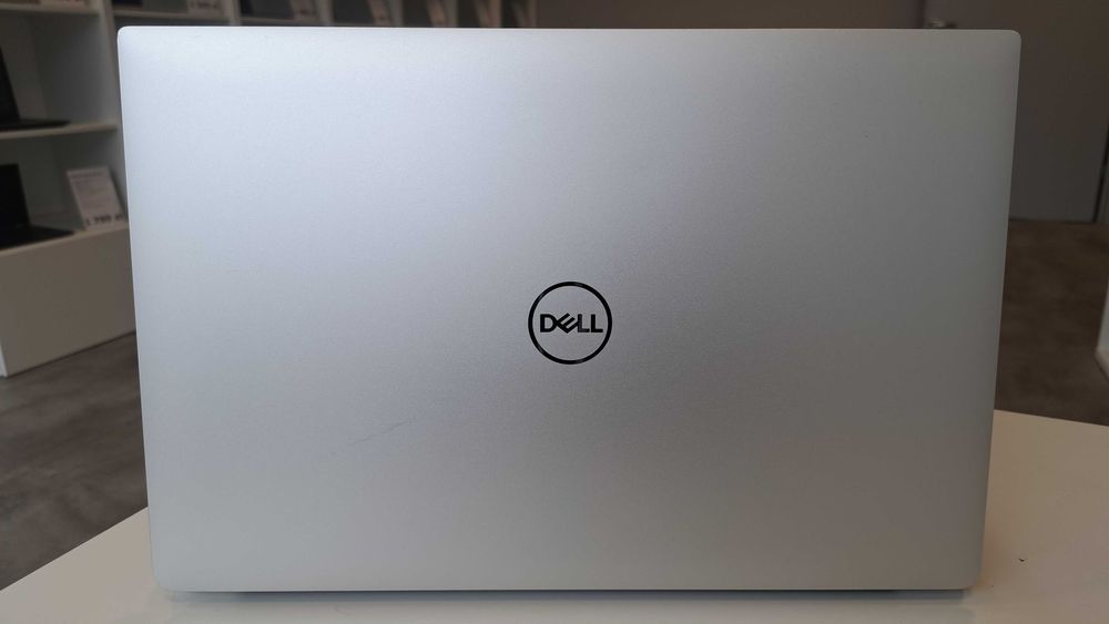 Laptop 15" Dell Precision 5540 i9-9g 64GB 1000SSD NVIDIA T2000 Win11