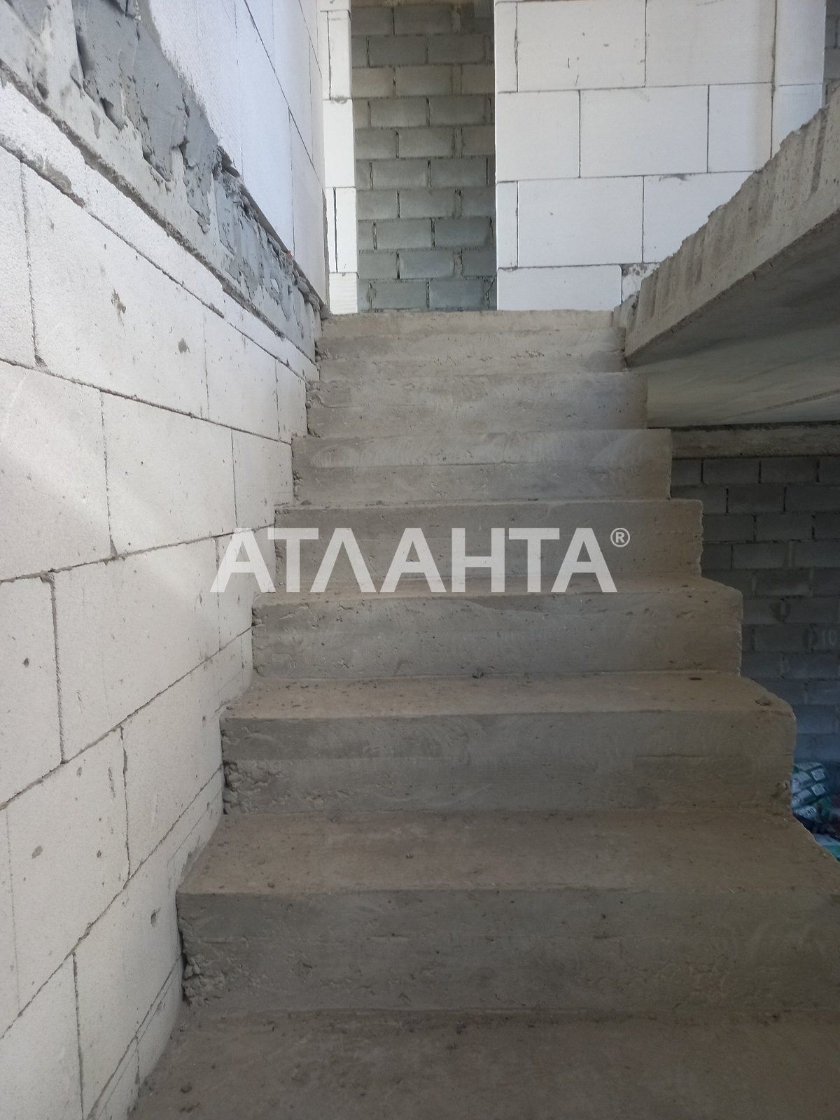 2х этажный дом в пгт Таирова