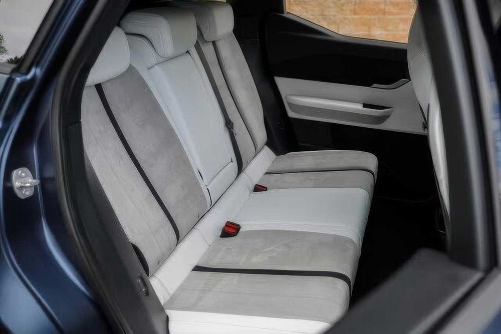 Fisker Ocean One      2023