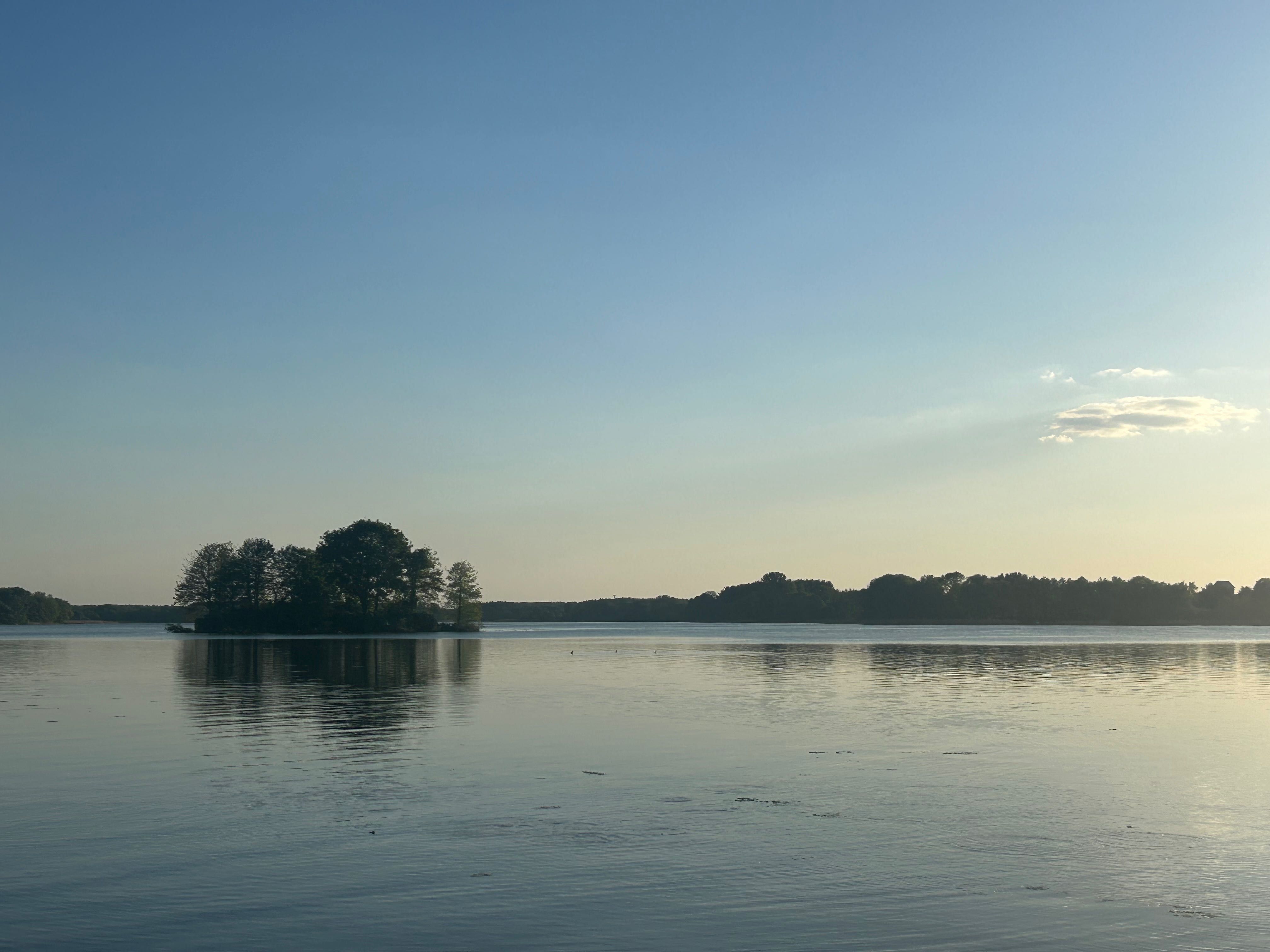 Domek nad jeziorem Głuszyńskim (100 m od jeziora ) Kajak , rower wodny