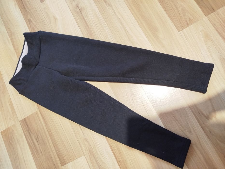 Ocieplane prążkowane leggisny 122/128