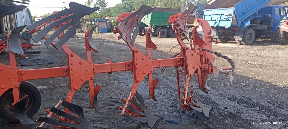 Продам переворотний плуг