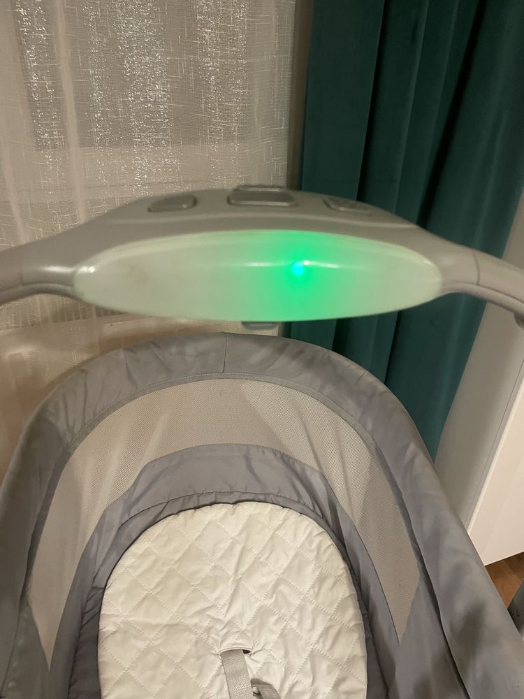 Łożeczko chicco  Baby Hug 4w1 w komplecie z przewijakiem i calmy wave