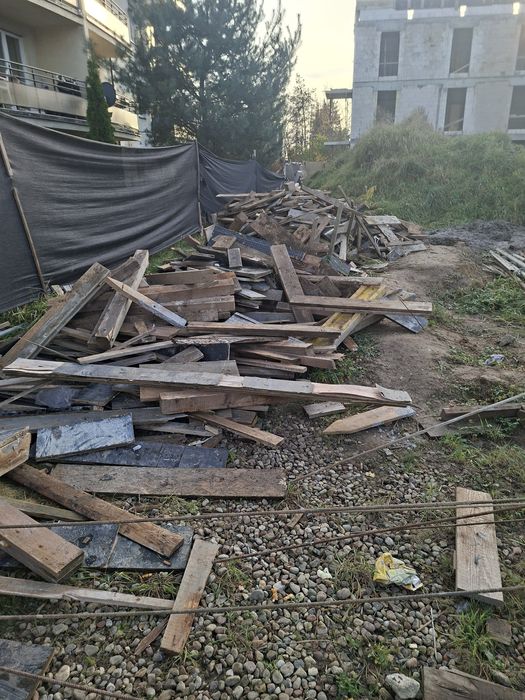 Drewno na opał po budowie