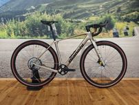 Nowy rower gravel Bianchi Arcadex COMP GRX Velopolis PROMOCJA RATY 0%