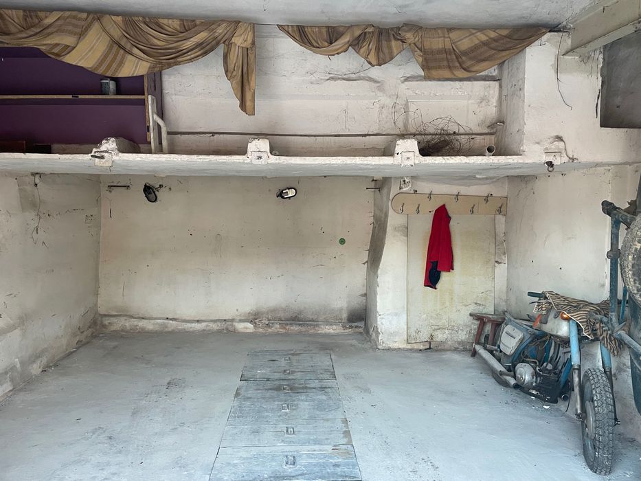 Гараж на 2 авто правильної форми Сокіл Єрошенка