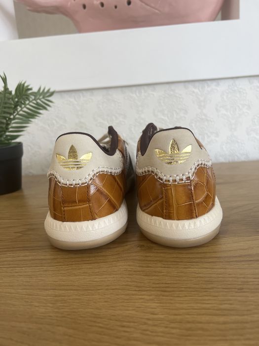 Оригінальні кросівки adidas originals x wales bonner mn samba mettalic