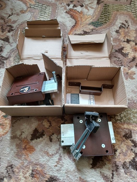 Zamek zasuwa ROM-3