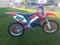 Honda cr125.          .