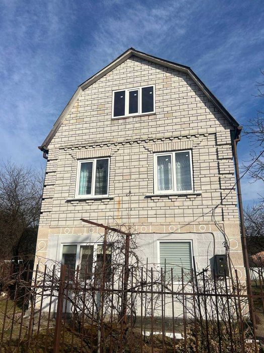 Продам дачу 109м2Миколаївка Бучанський 8 соток зручності в будинку