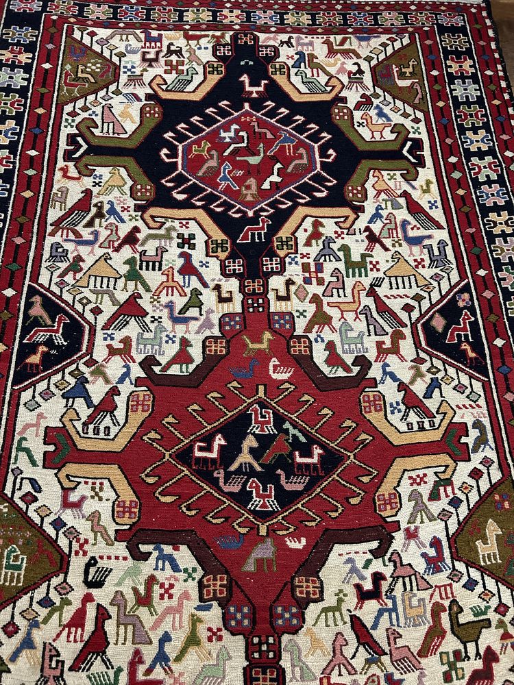 Tapete kilim Persa em pura lã feito à mao,original,centenario.208x115.