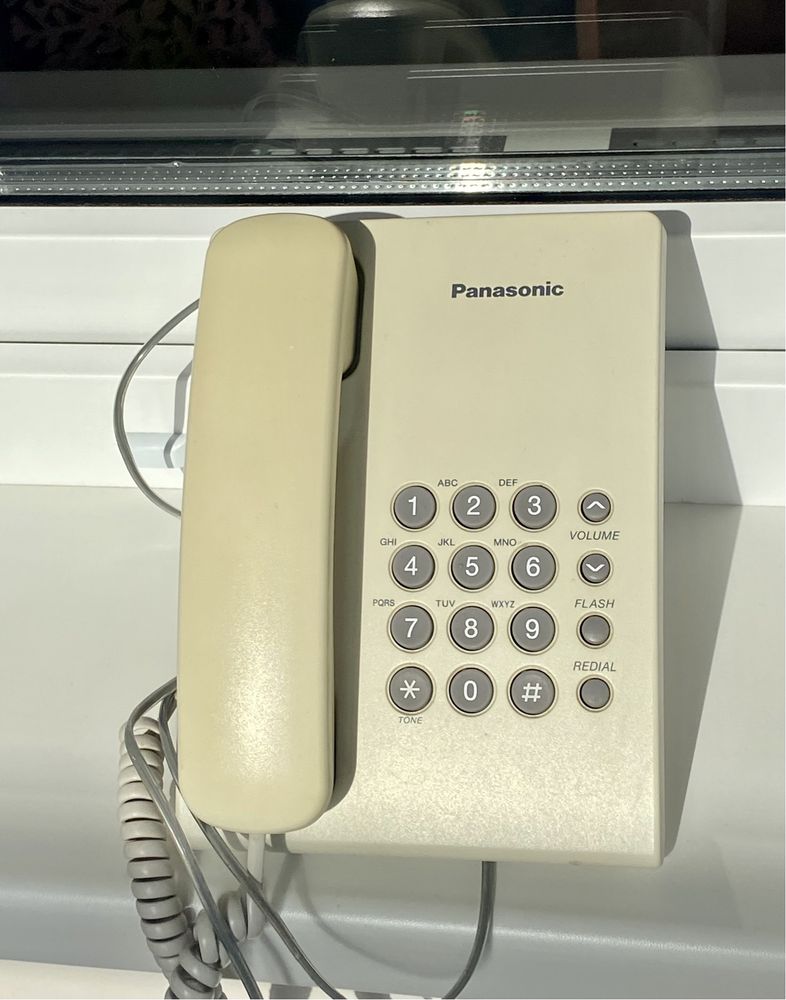 Телефон Panasonic KX-TS2350UA