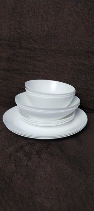 Talerze białe szklane- komplet