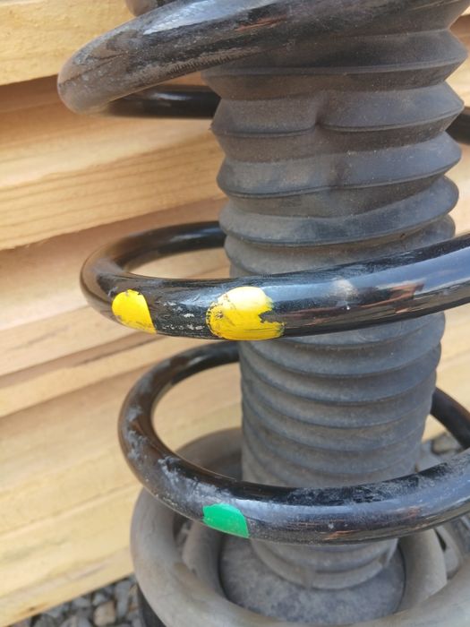 Стойка передня Mercedes-Benz Vito447 стойки пружина Mercedes-Benz Vito