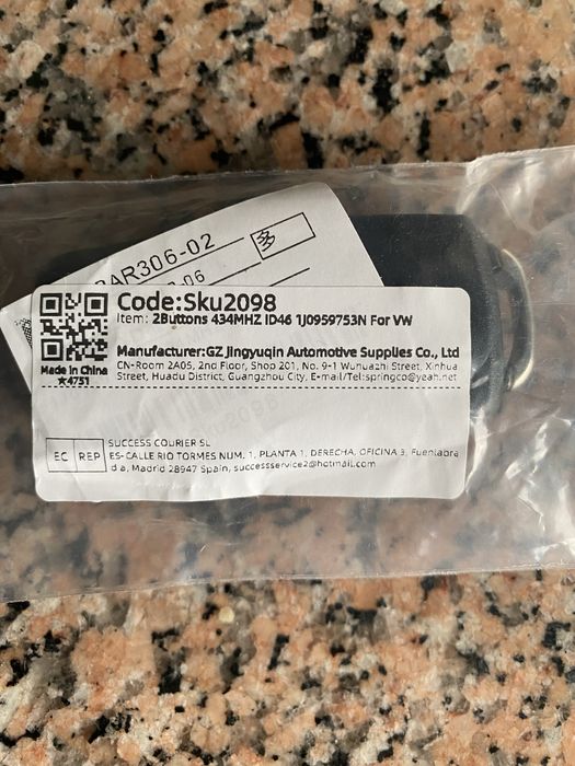 Carcaça Nova e com placa de codificação para VW já com autocolante