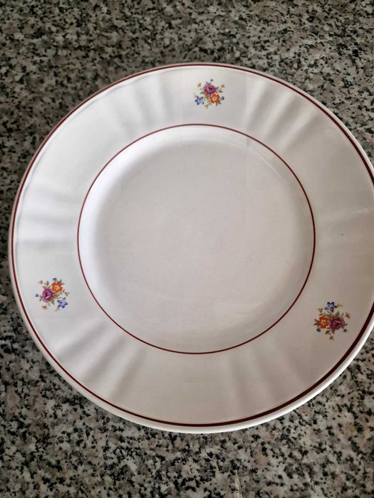 Pratos antigos, 5€ cada