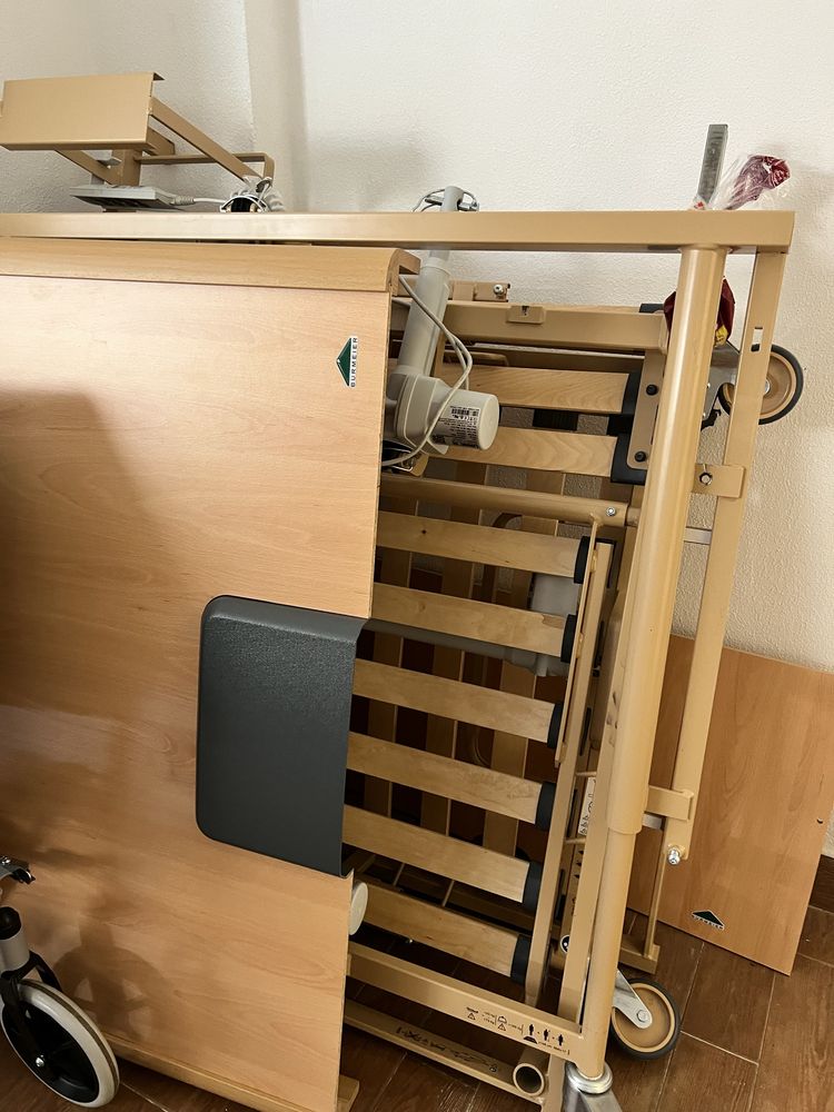 Cama Burmeier articulada + colchão anti escaras