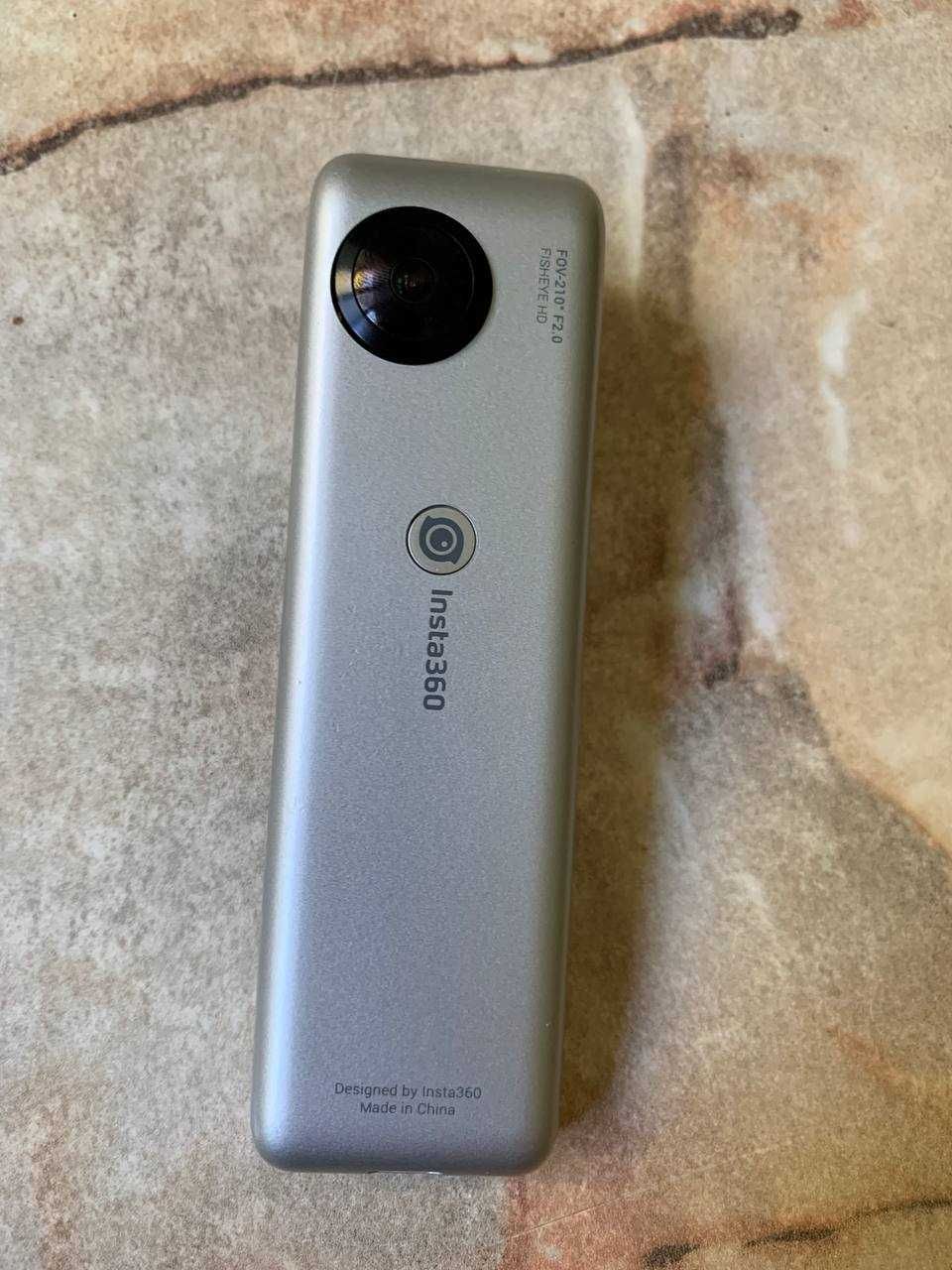 Панорамна 3K HD відеокамера Insta 360 Nano