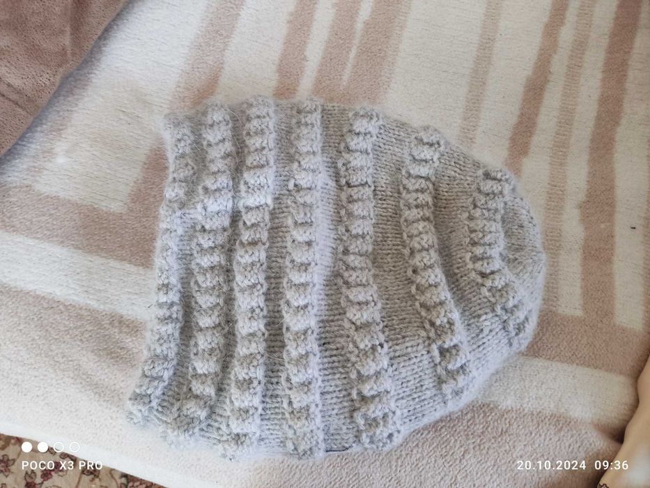 Шапочка пух норки на мериносе.Новая.