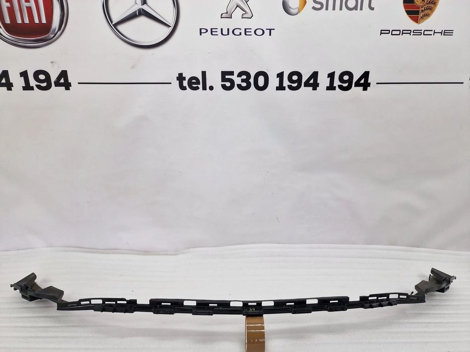 MERCEDES C-KLASSA W206 AMG KRATKA ŚRODKOWA ZDERZAKA PRZEDNIEGO PRZÓD , NR A2068858101 , NR AUKCJI KR434