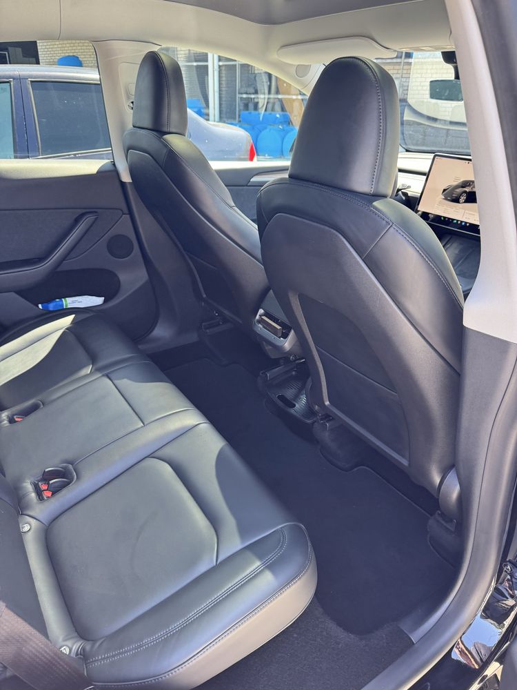 Tesla Model Y Long Range (EU) на гарантии