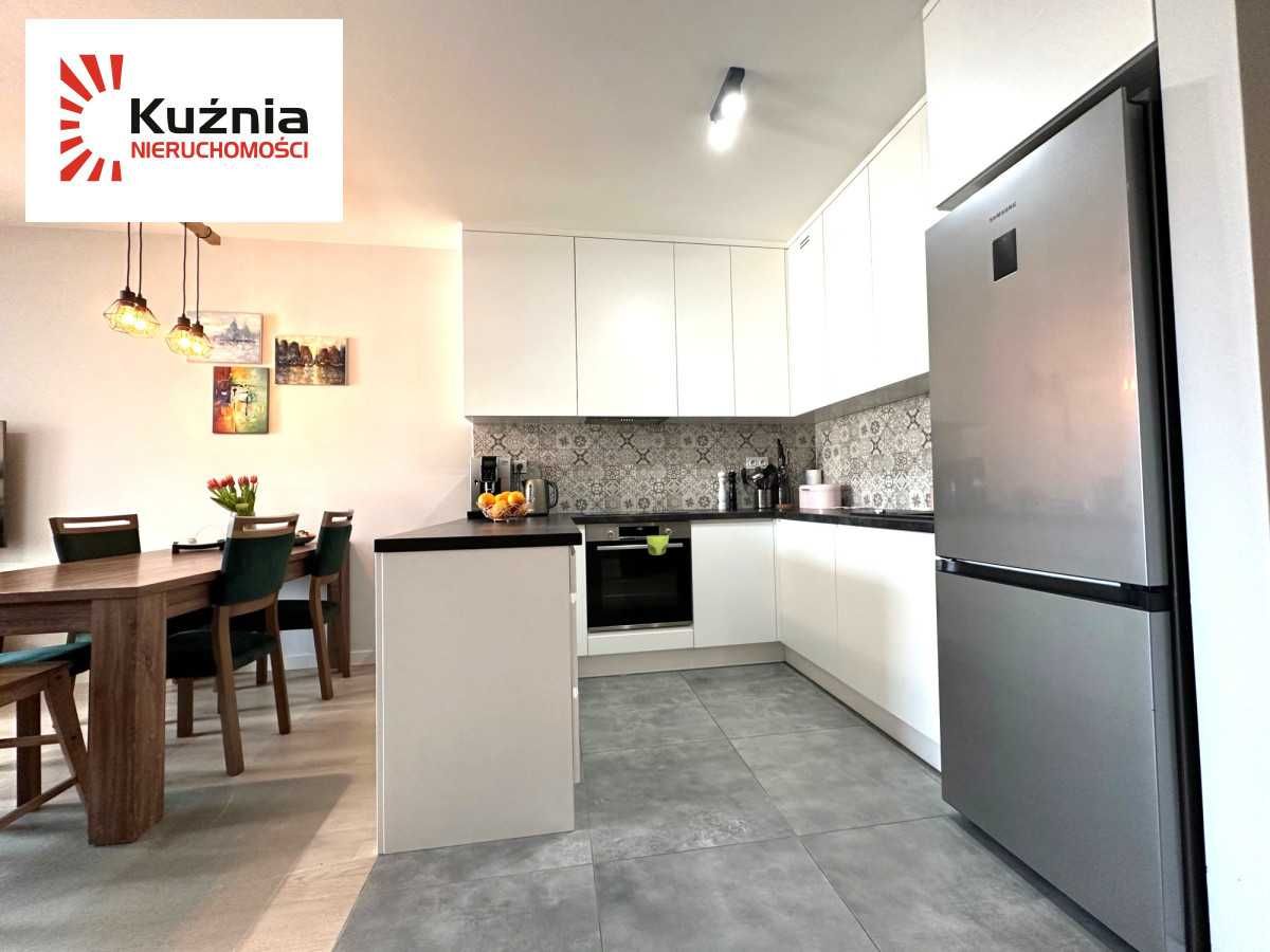 Apartament (4 pokoje) w budynku z 2021 roku z garażem i komórką!