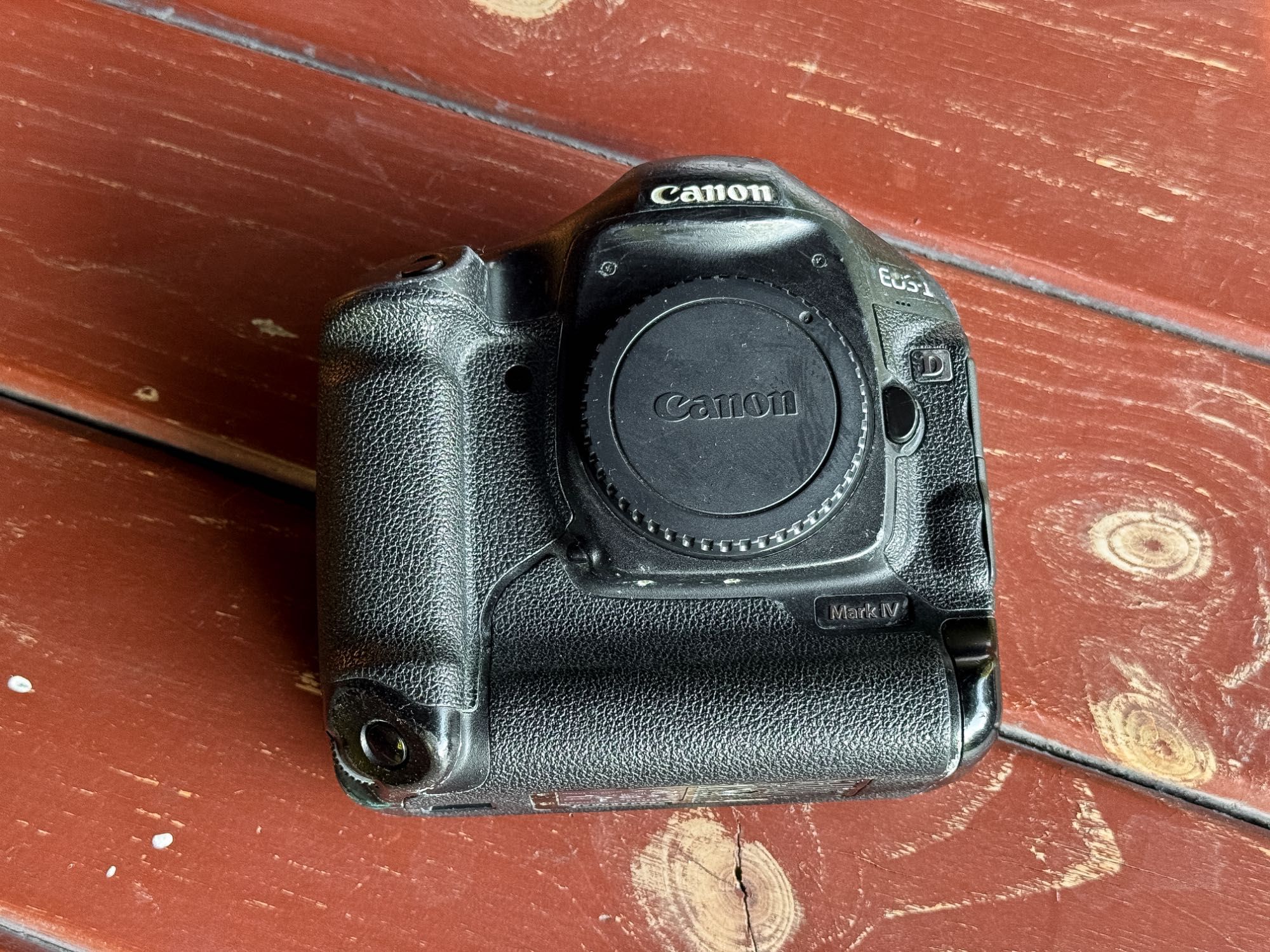 ТОП - Canon 1d markiV професійний - 16мп, 10к/с - два акуми, зарядка