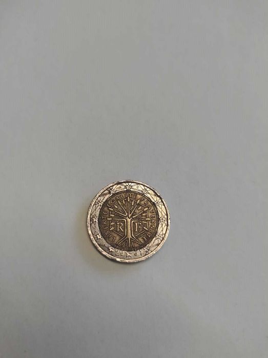 Moeda 2 euros 2001 com erro de cunhagem