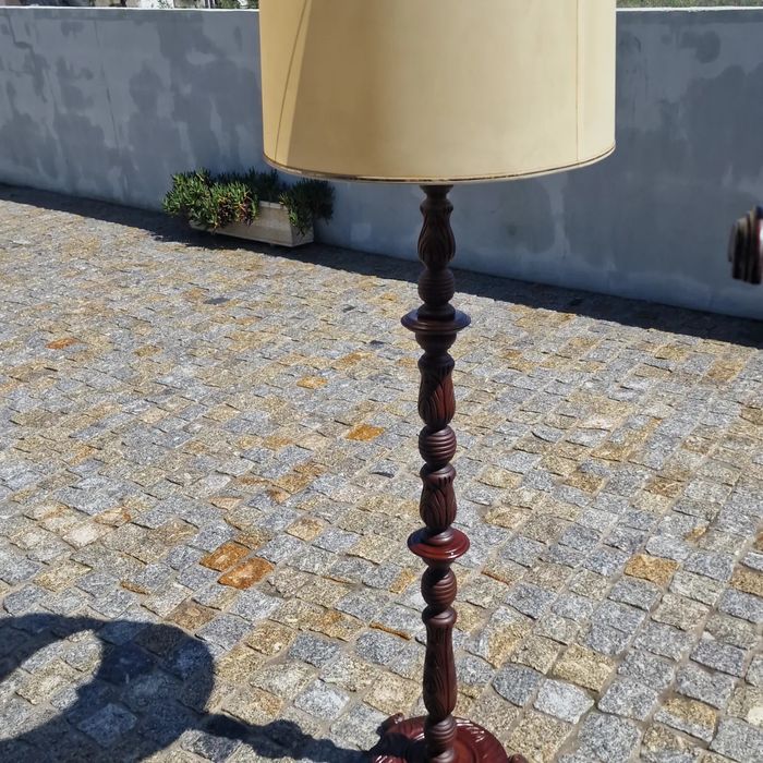 Mesa pau santo e outros ver fotos
