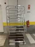 Carrinho porta tabuleiros