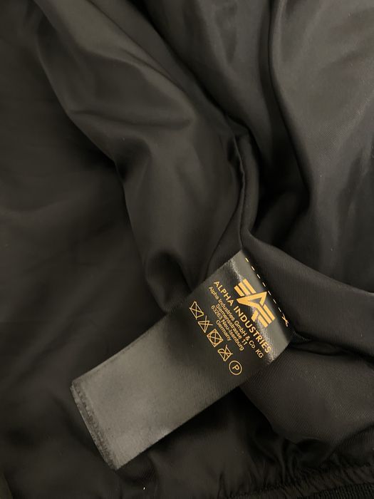 Бомбер Alpha industries