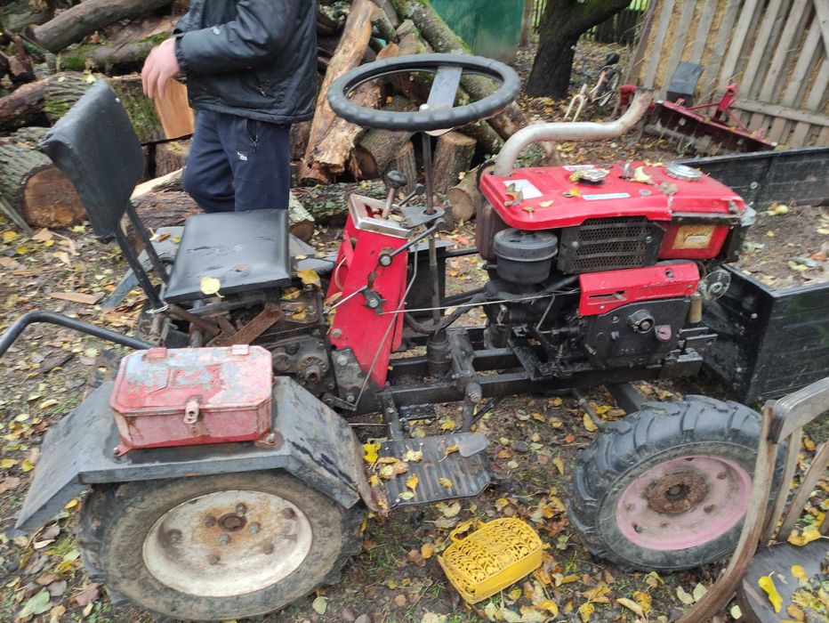 Продам тракторець в гарному стані 42000грн в с.Лантратівка Сум.обл