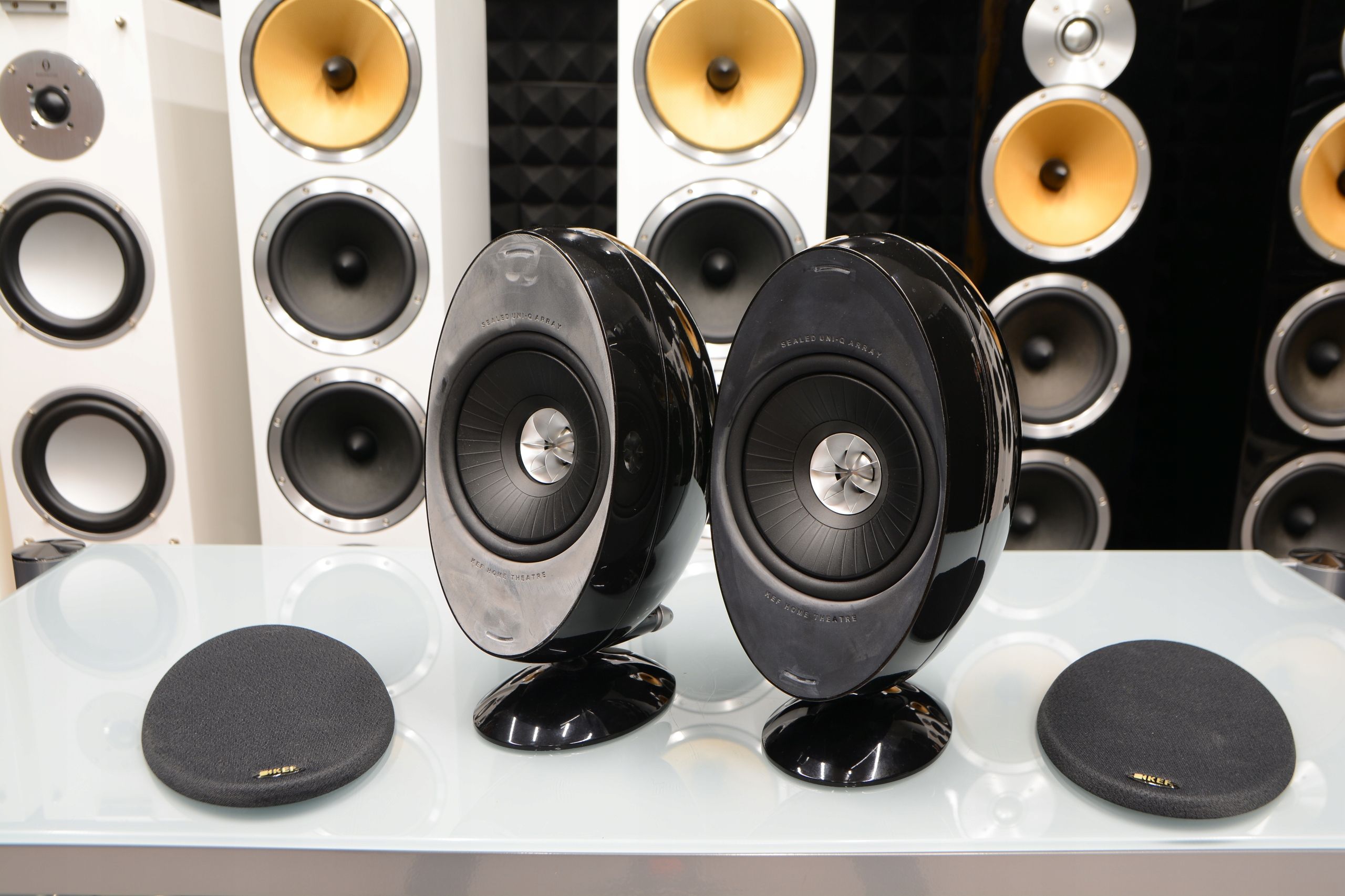 kolumny głośniki ścienne surround KEF HTS3001SE do dolby Atmos