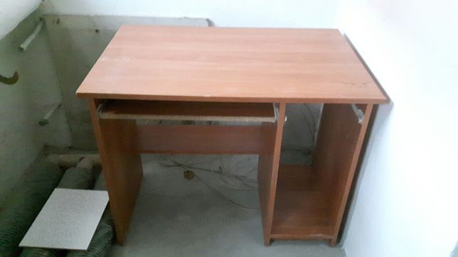 biurko z wysuwaną półka plus gratis krzesło fotel komputerowy  biurowy