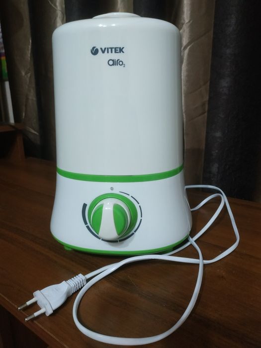 Зволожувач повітря  Vitek Aero2 VT-2351W 3.5L б/у в робчому