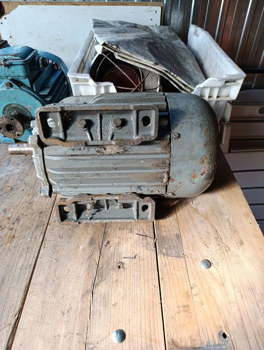Sprzedam silnik elektryczny
